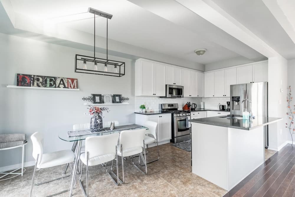 Photo of Kitchen in Stoney Creek