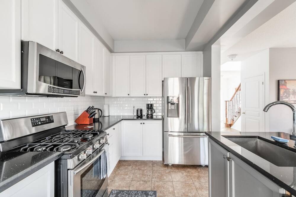 Photo of Kitchen in Stoney Creek
