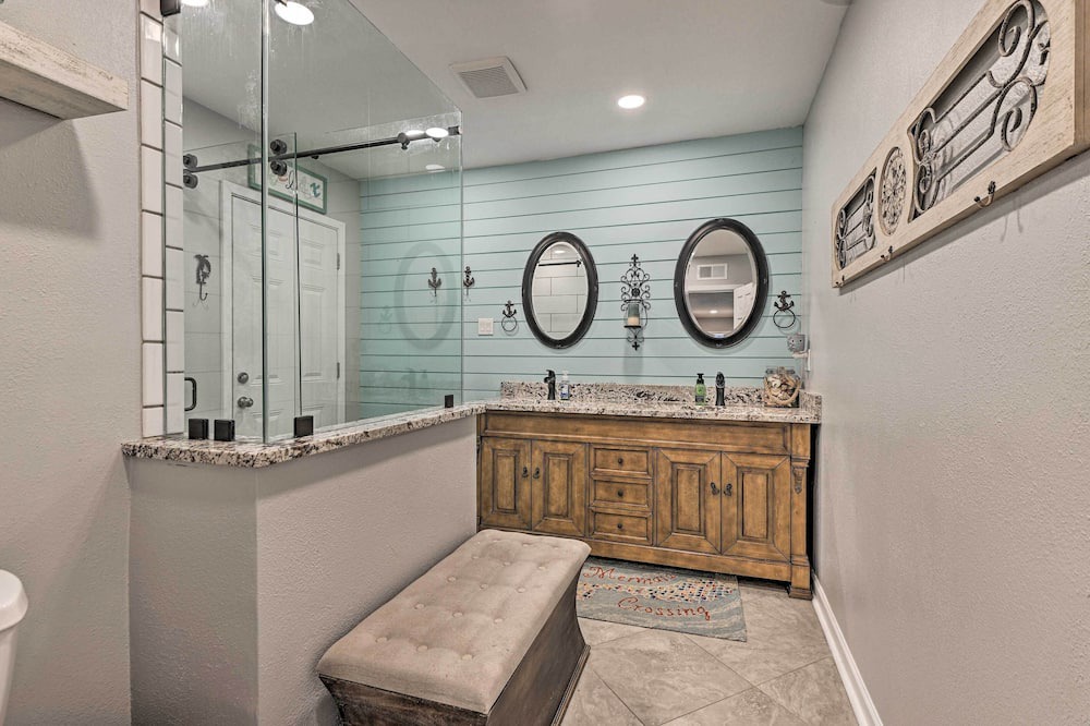 Photo of Bathroom in Brownwood