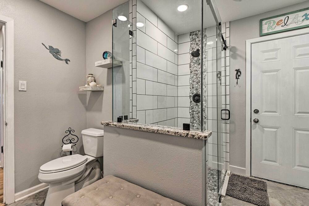 Photo of Bathroom in Brownwood