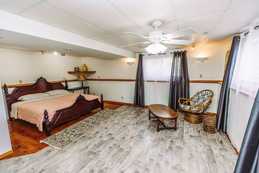 Photo of Bedroom in Tiny