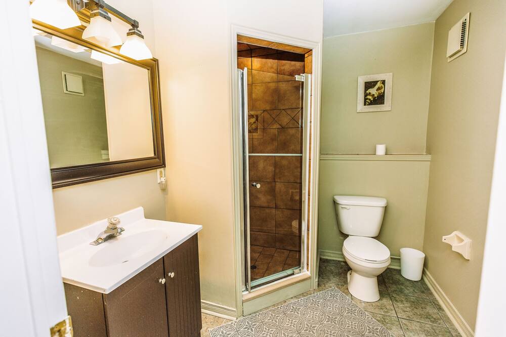 Photo of Bathroom in Tiny