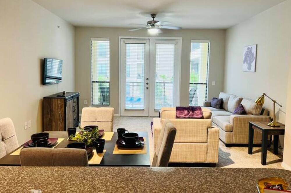Photo of Livingroom in Pearland