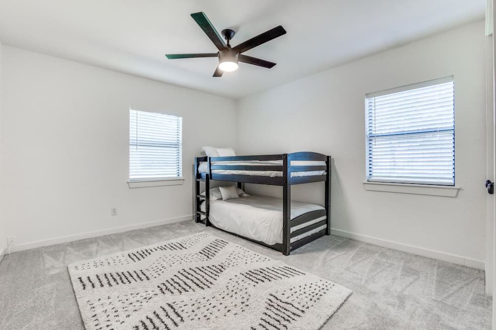 Photo of Bedroom in Grapevine
