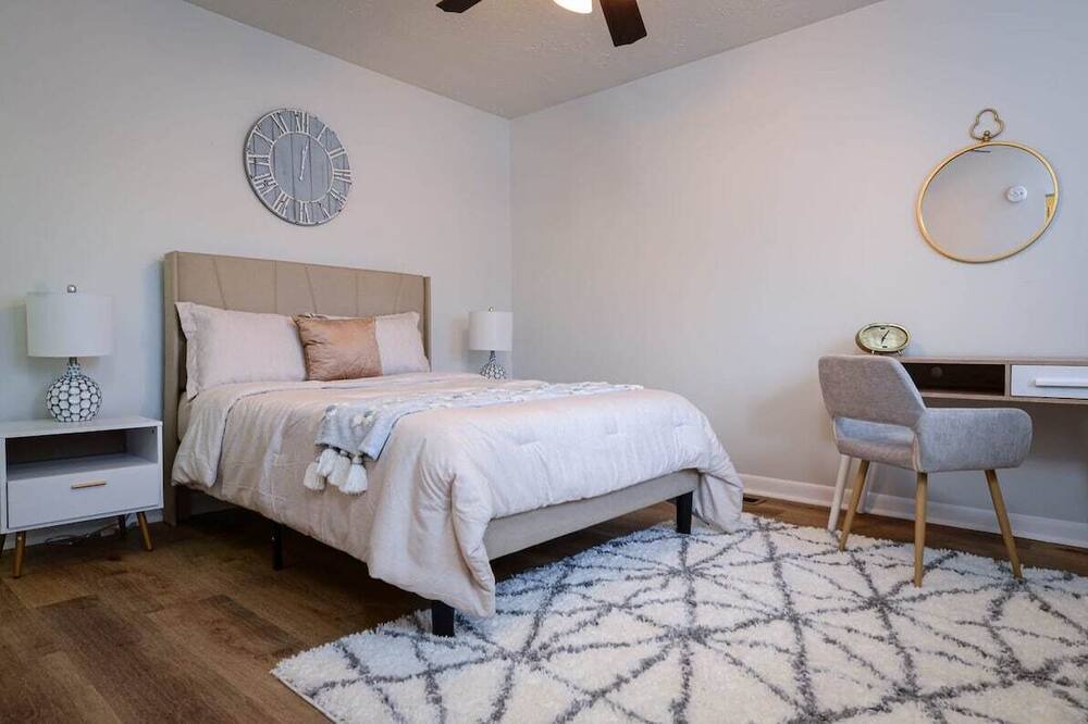 Photo of Others in Fortson