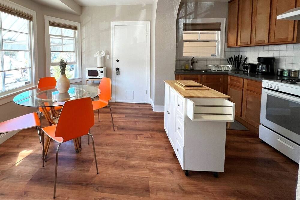 Photo of Others in West Alameda