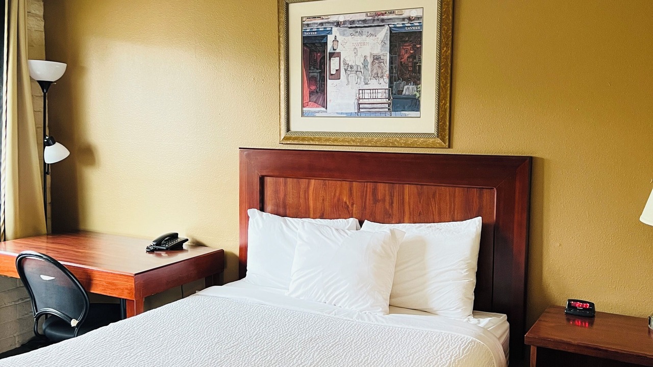 Photo of Bedroom in Canyonville
