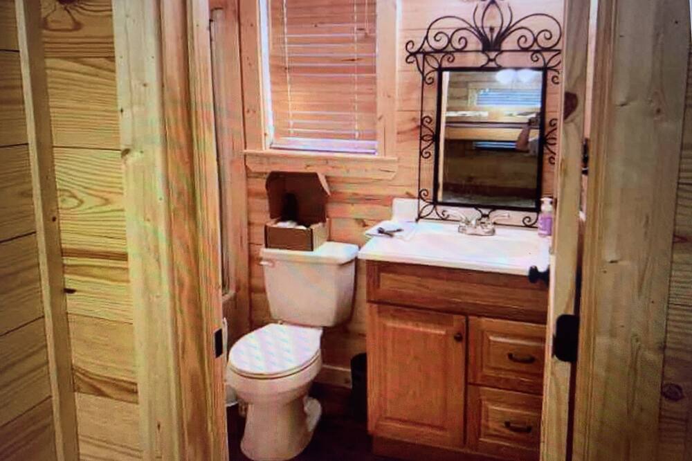 Photo of Bathroom in Gordonville