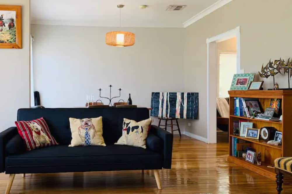 Photo of Livingroom in Chiltern