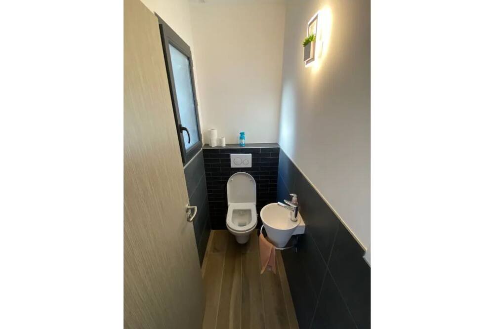 Photo of Bathroom in Aussonne