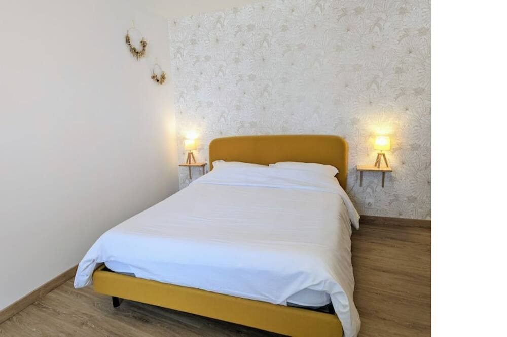 Photo of Bedroom in Lesperon