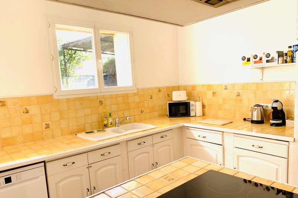 Photo of Kitchen in Jouarre