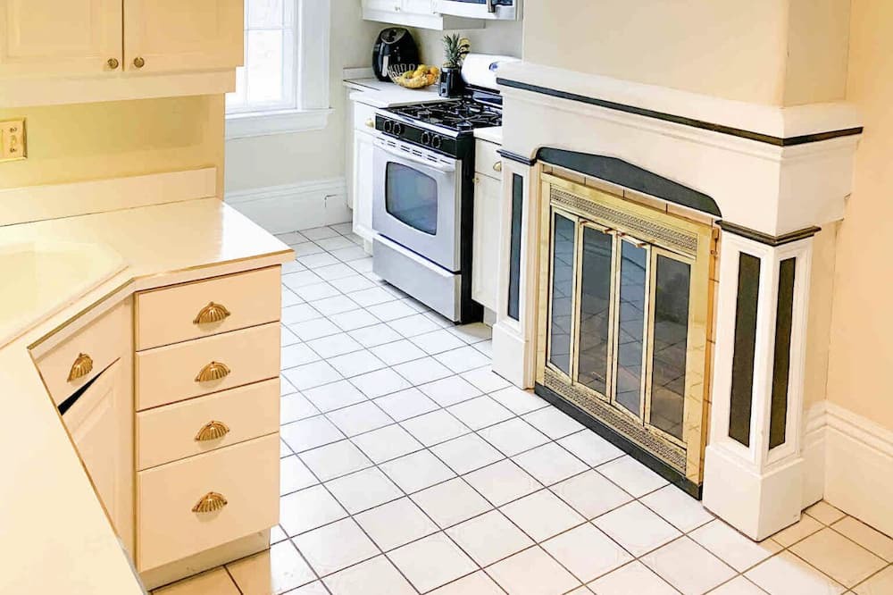 Photo of Kitchen in Newington