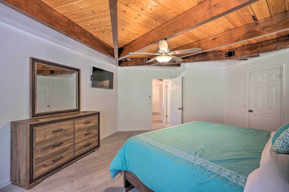 Photo of Bedroom in Apple Hill