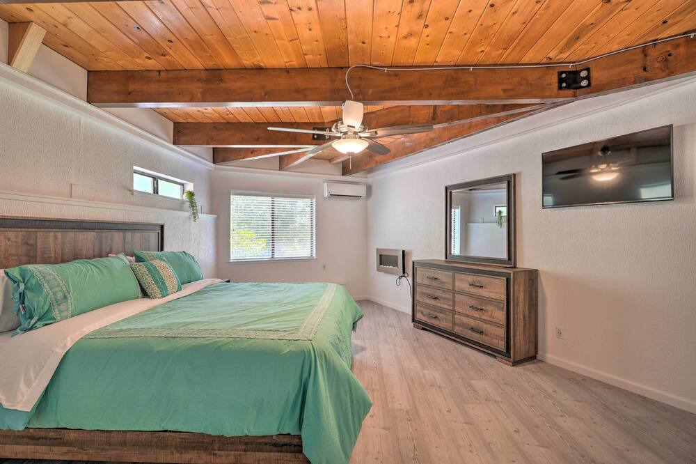 Photo of Bedroom in Apple Hill