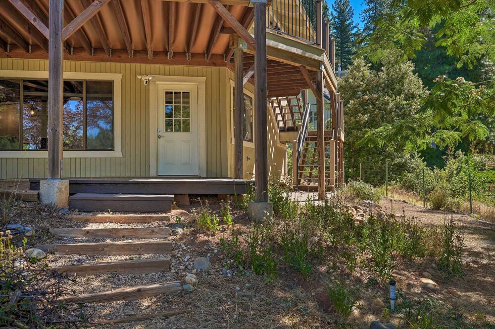Photo of Outdoor in Apple Hill