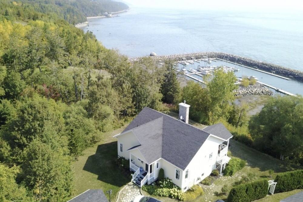 Photo of Outdoor in Cap-a-l'Aigle