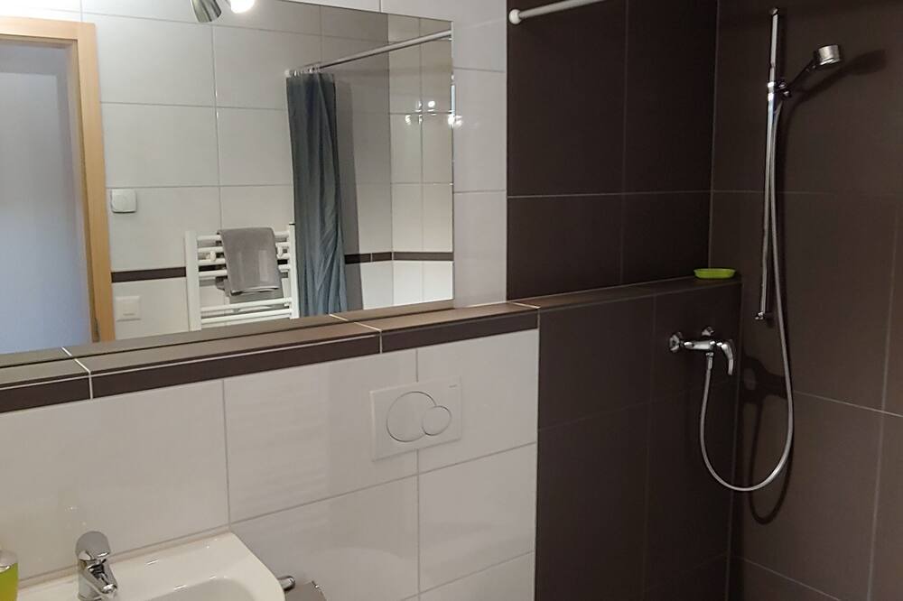 Photo of Bathroom in Wiler