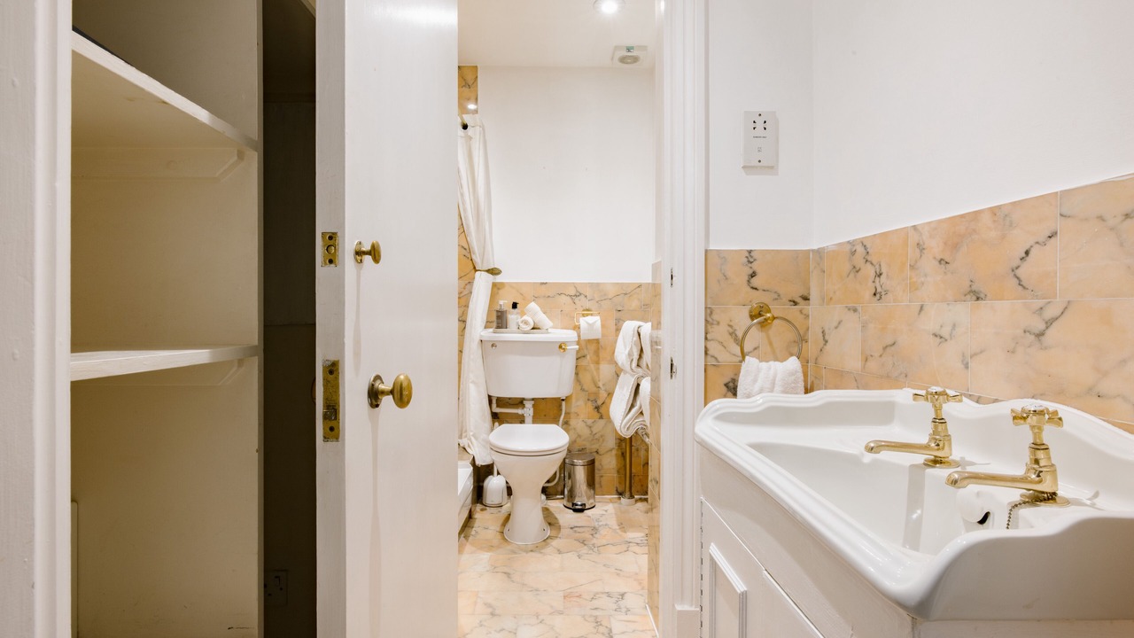 Photo of Bathroom in Pembridge