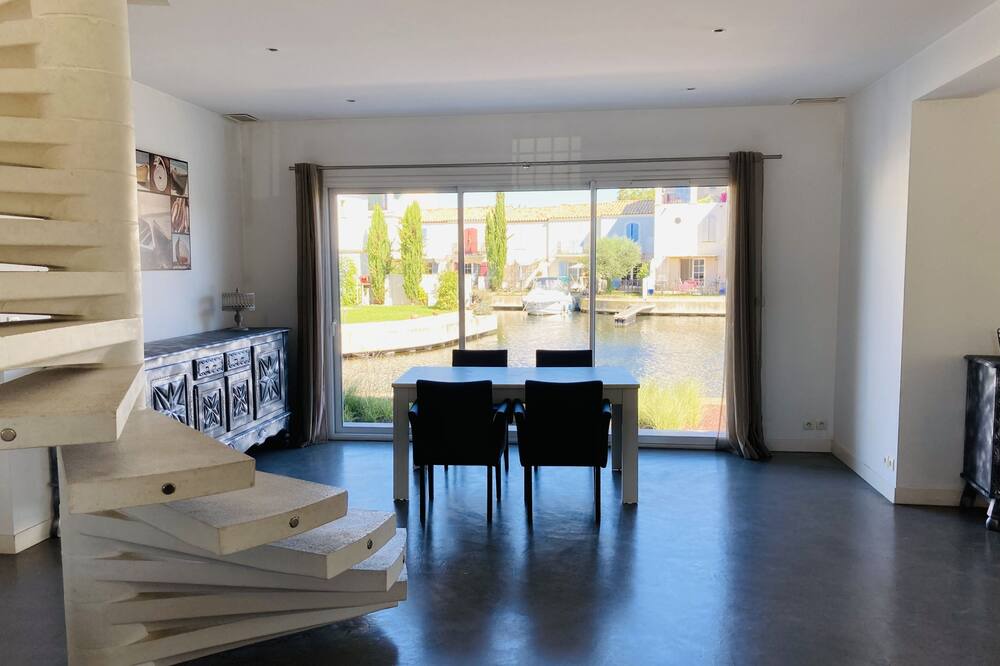 Photo of Livingroom in Aigues-Mortes