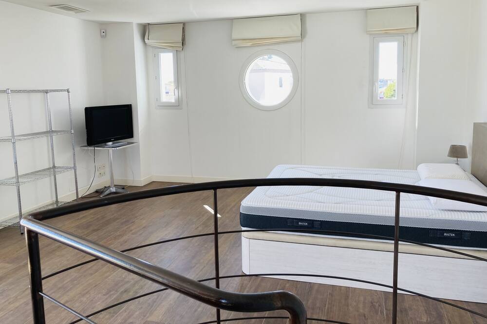 Photo of Bedroom in Aigues-Mortes