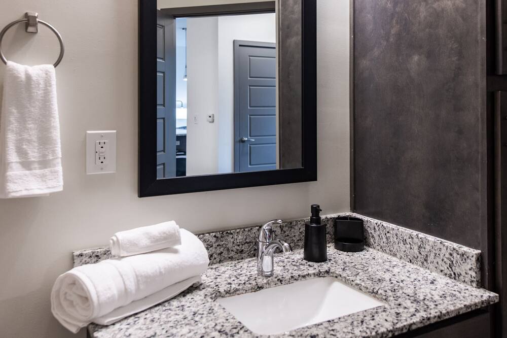 Photo of Bathroom in Hurstbourne