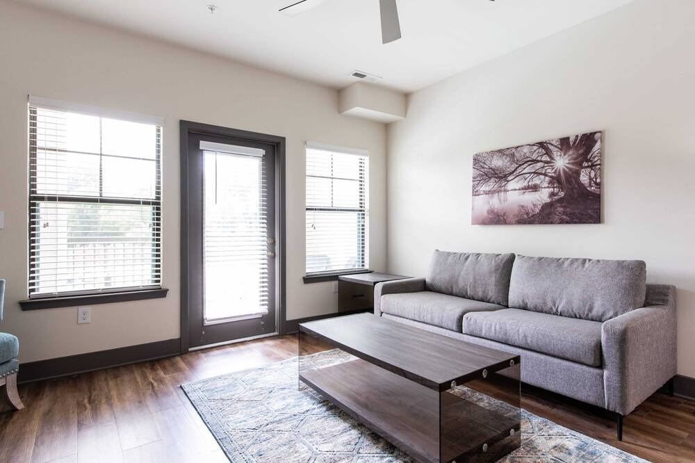 Photo of Livingroom in Hurstbourne