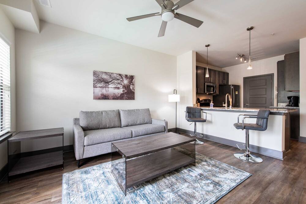 Photo of Livingroom in Hurstbourne