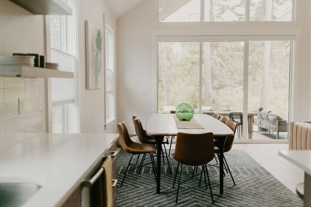 Photo of Others in Roslyn