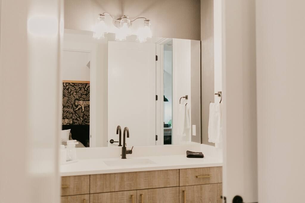 Photo of Others in Roslyn