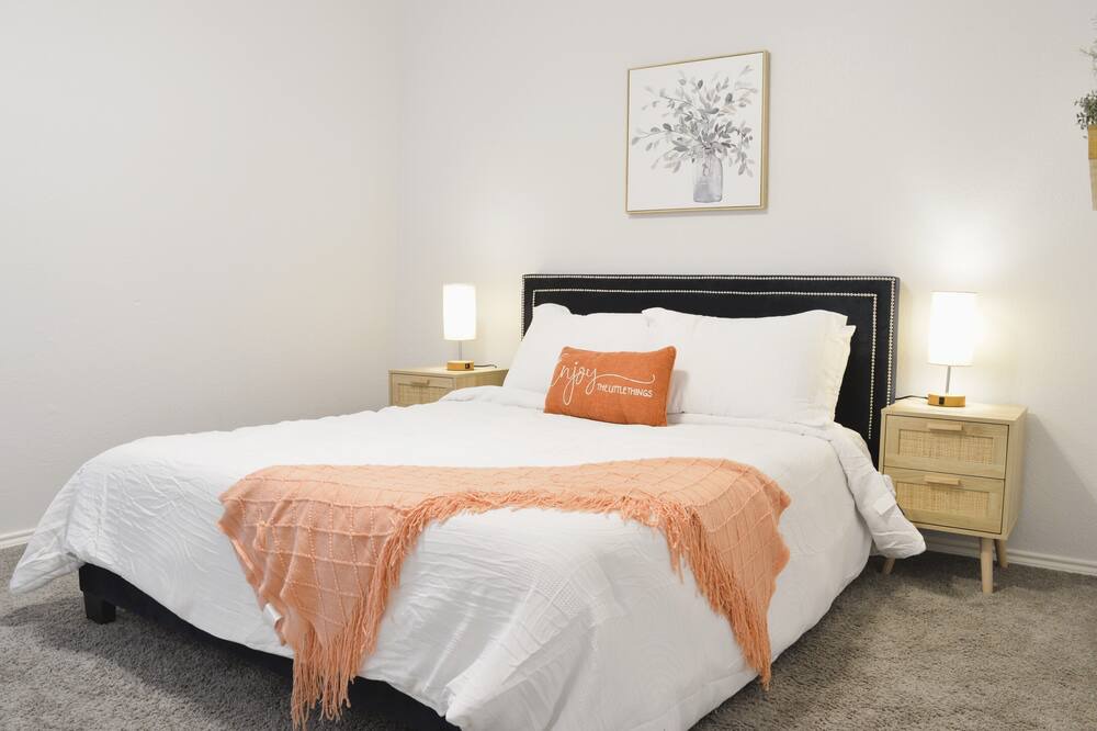 Photo of Bedroom in Mesquite