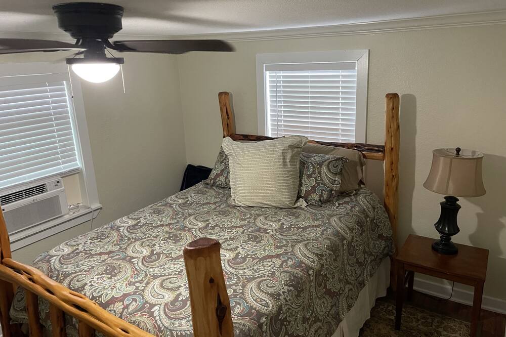 Photo of Bedroom in Brownwood