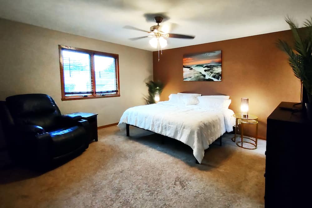Photo of Bedroom in Loves Park
