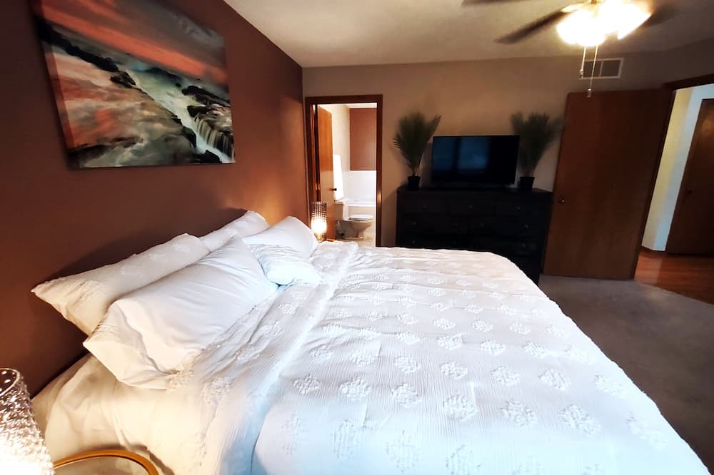 Photo of Bedroom in Loves Park