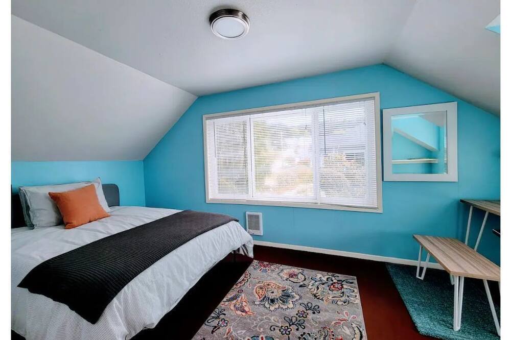 Photo of Bedroom in Kingston