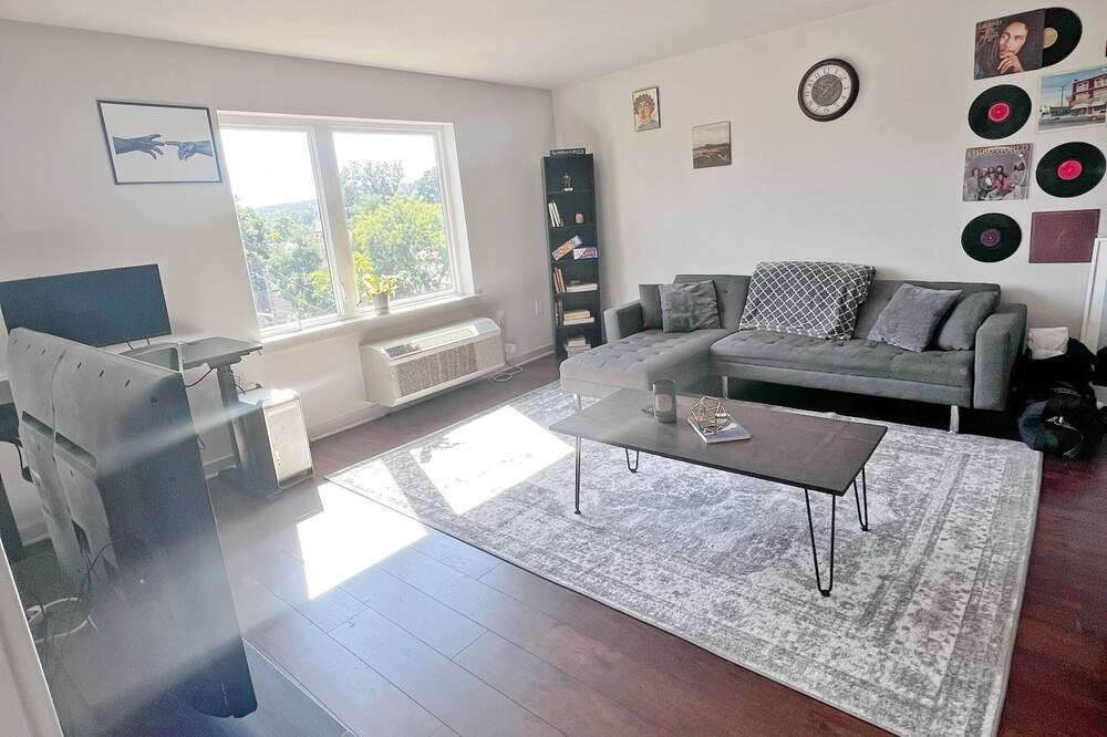 Photo of Livingroom in West Orange