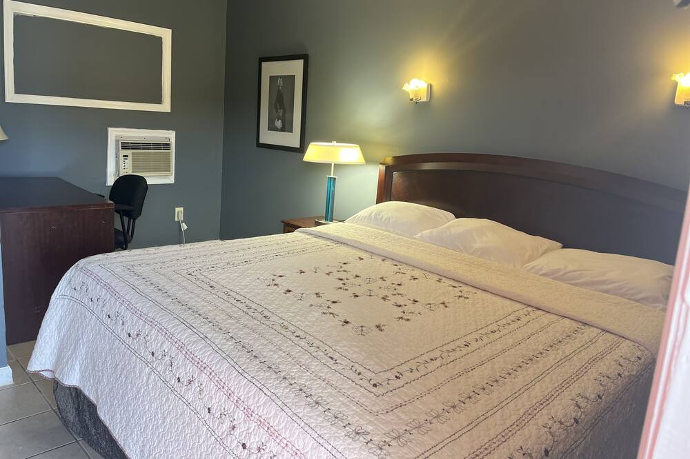 Photo of Bedroom in Blackwood