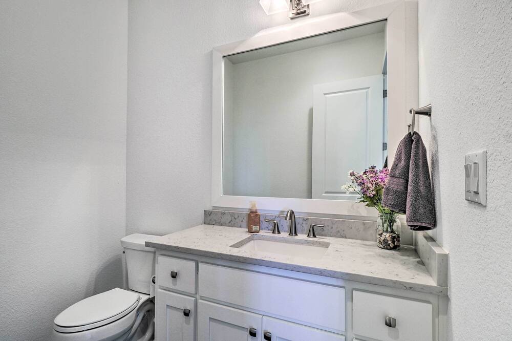 Photo of Bathroom in McDade