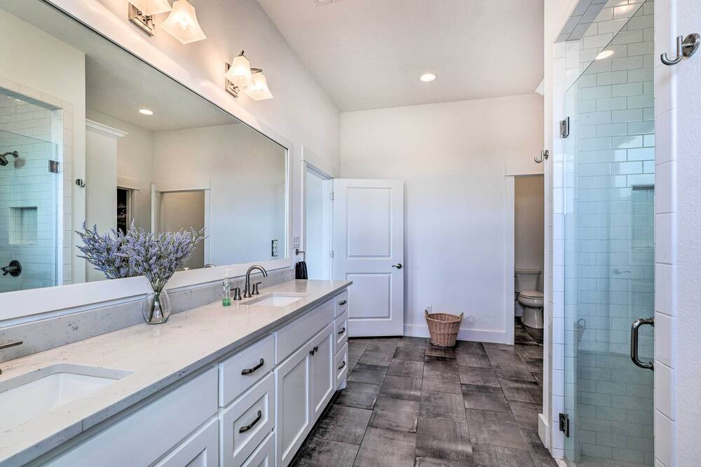 Photo of Bathroom in McDade
