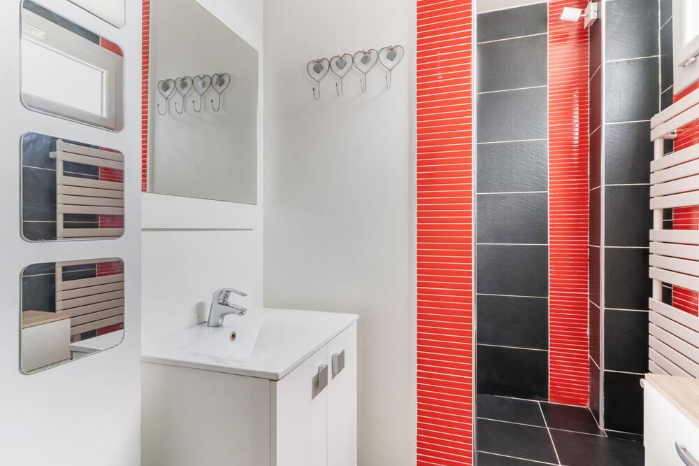 Photo of Bathroom in Boucardiere-Malleve