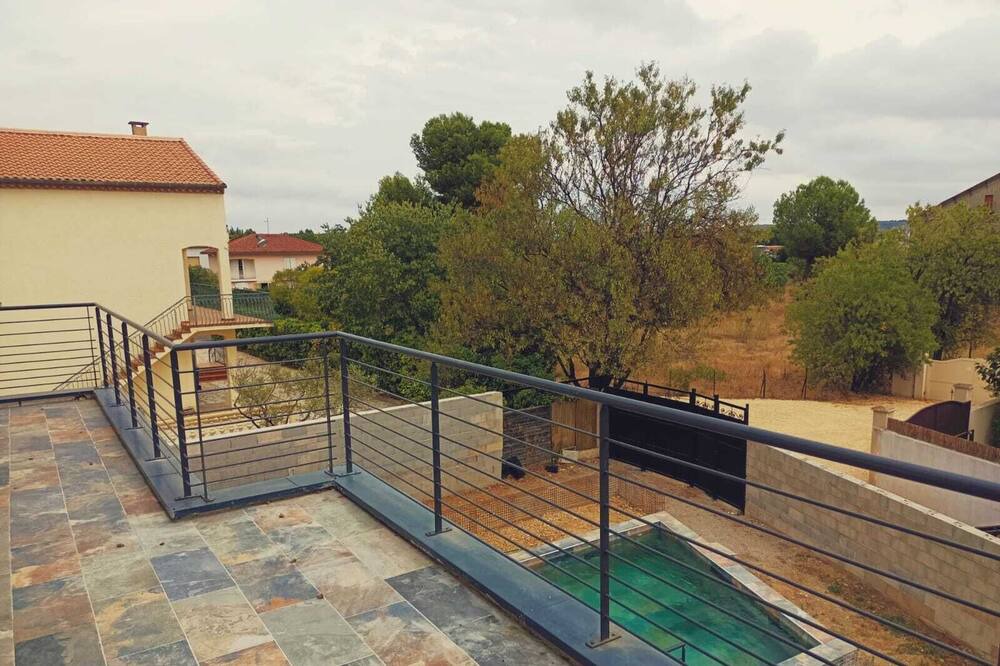 Photo of Patio Balcony in Paulhan