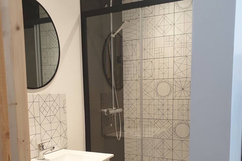 Photo of Bathroom in Peyriac-de-Mer