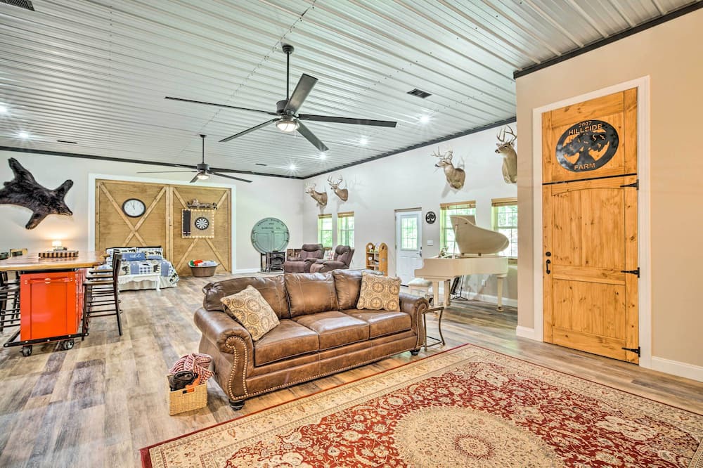 Photo of Livingroom in Centre