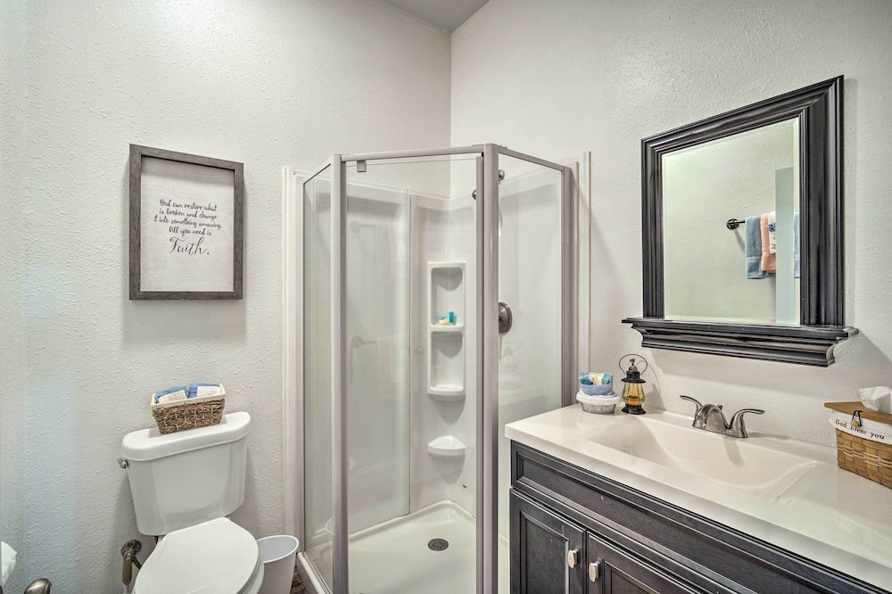 Photo of Bathroom in Centre