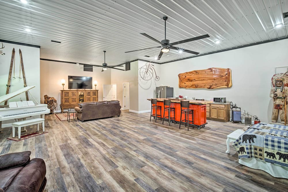 Photo of Livingroom in Centre