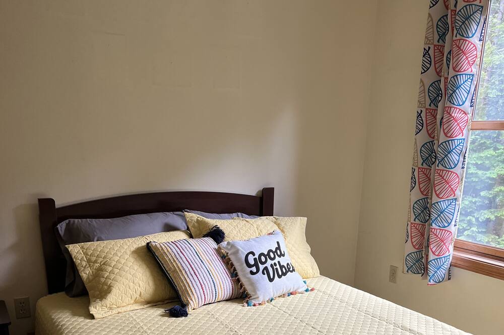 Photo of Bedroom in Wolfeboro