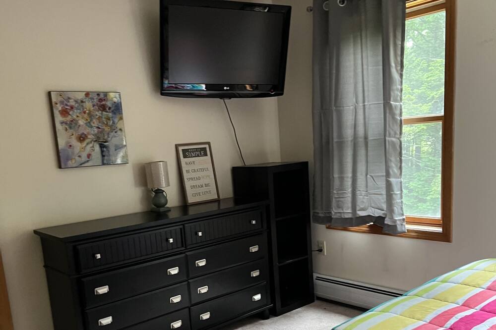 Photo of Bedroom in Wolfeboro