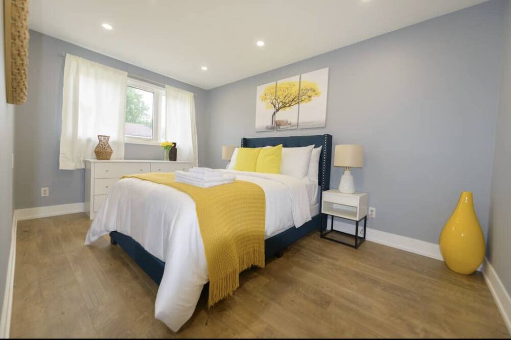 Photo of Bedroom in Owen Sound