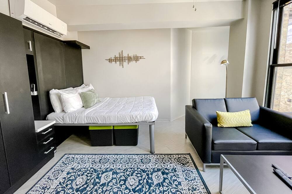 Photo of Bedroom in Downtown Springfield