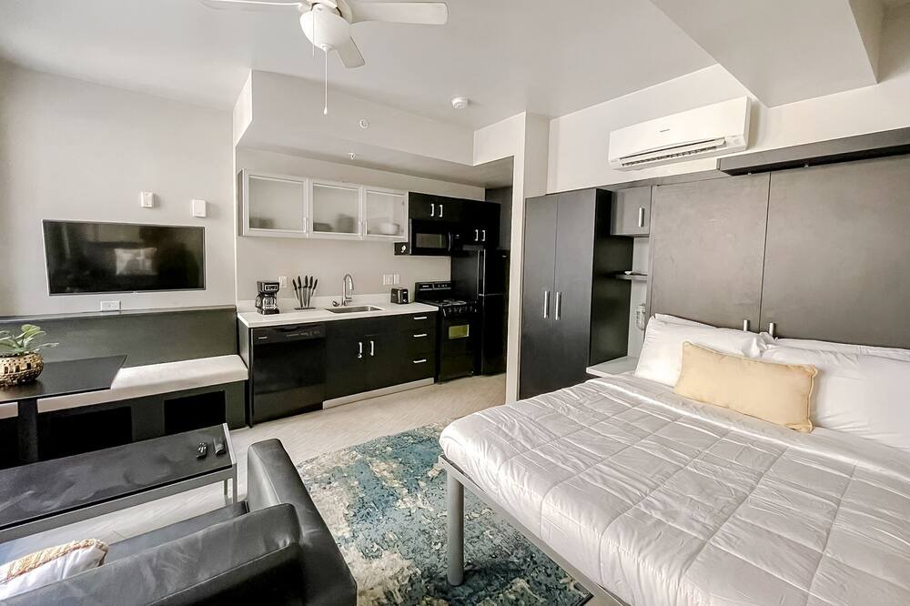 Photo of Bedroom in Downtown Springfield